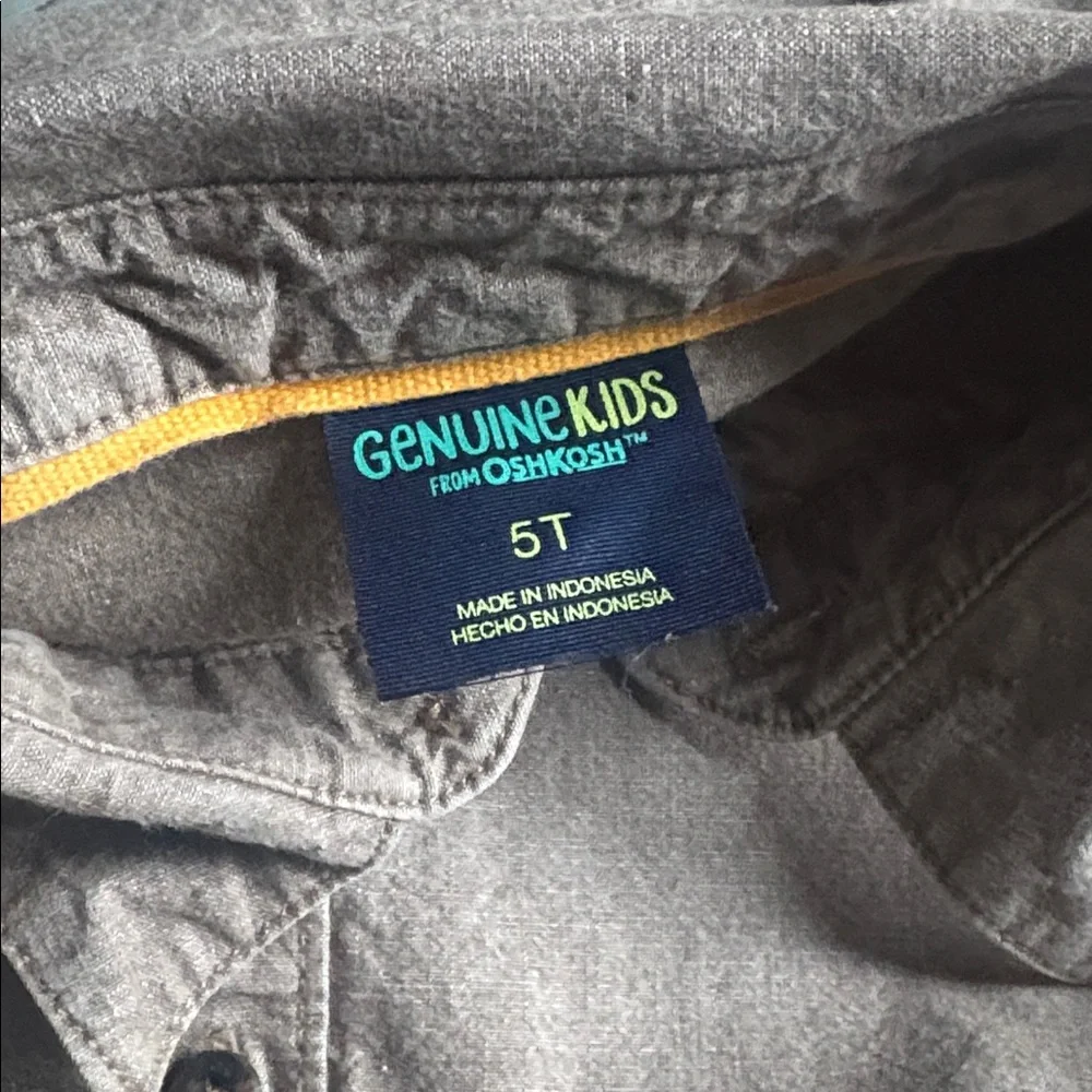 OshKosh B'gosh Gray Button-Up Shirt